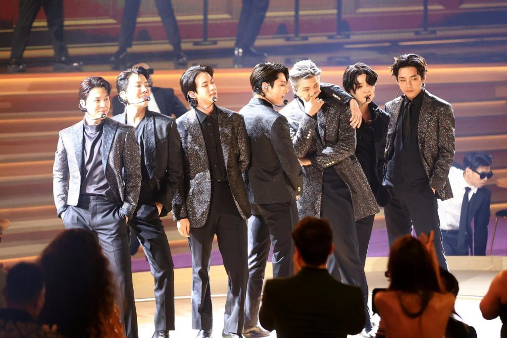 Master the BTS Scavenger Hunt: Get ARIRANG Tracklist & Member Art